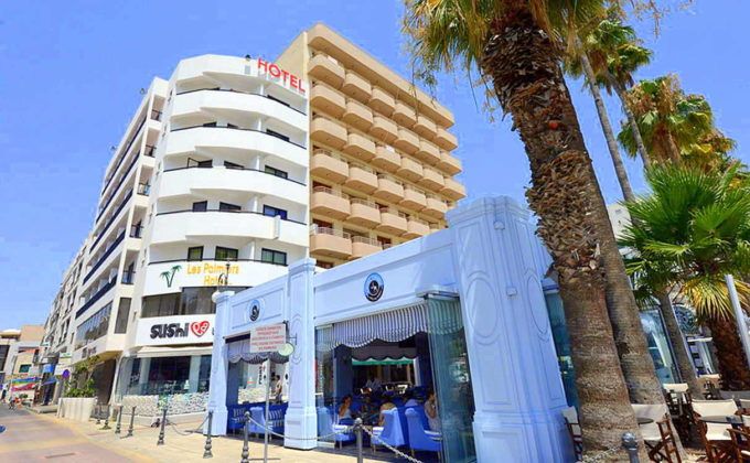 Отель Les Palmiers Beach Hotel, Ларнака, Кипр