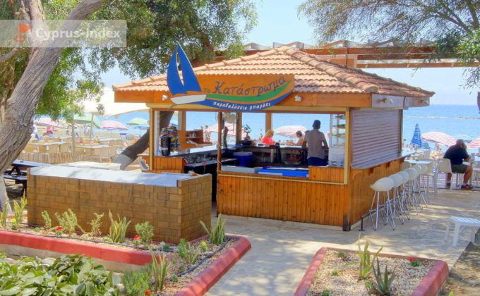 Мини бар на пляже, Пляж Дасуди, Лимассол, Кипр