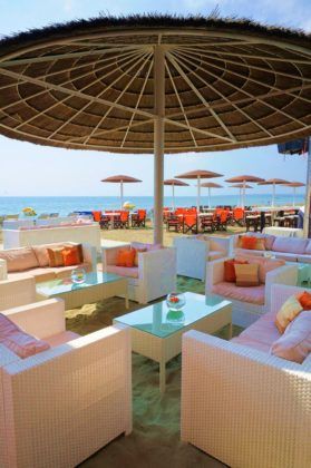 Ресторан Golden Beach, Пляж Лейдиз Майлз Бич, Кипр