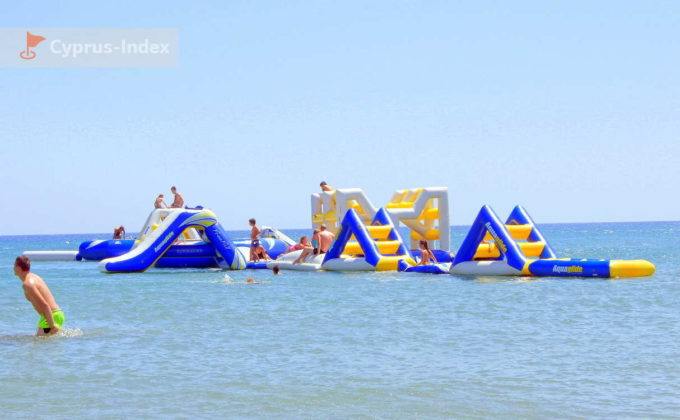 Детские развлечения, Пляж Лейдиз Майлз Бич, Кипр