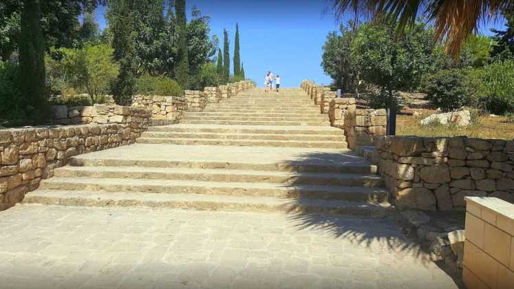 Древние ступеньки, Археологический парк Пафоса, Кипр