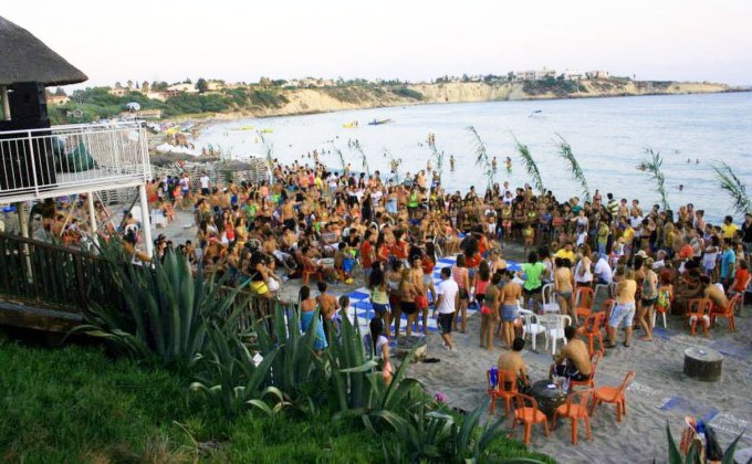 Вечеринка в Namos Beach Bar