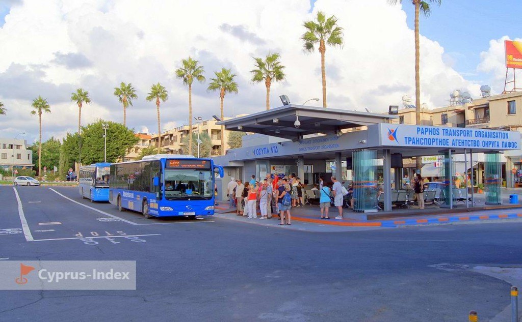 Автобусная станция недалеко от набережной Пафоса, Кипр