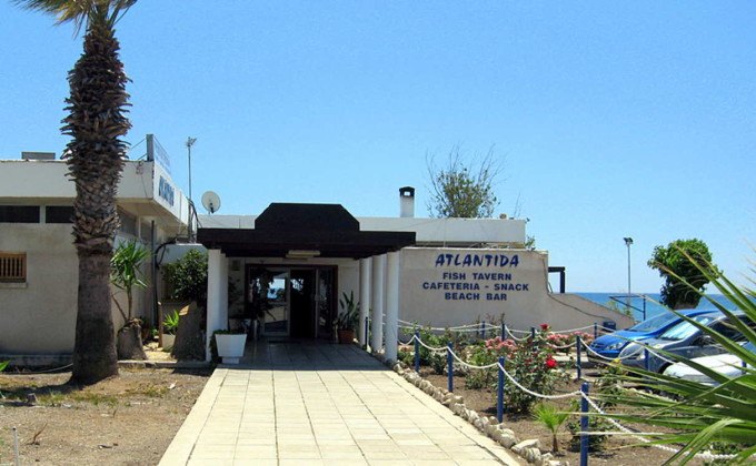 Atlantida Beach Bar & Tavern,, Пафос, Кипр