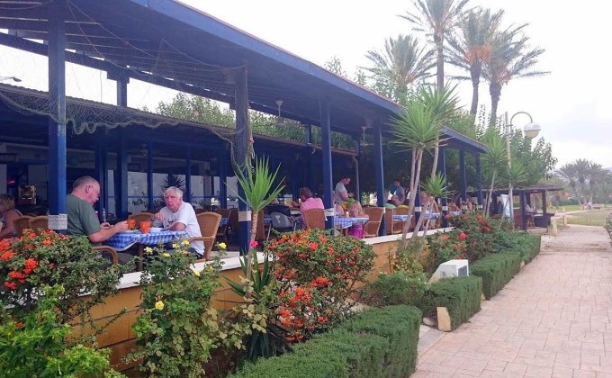 Терраса ресторана «La Plage», Кипр