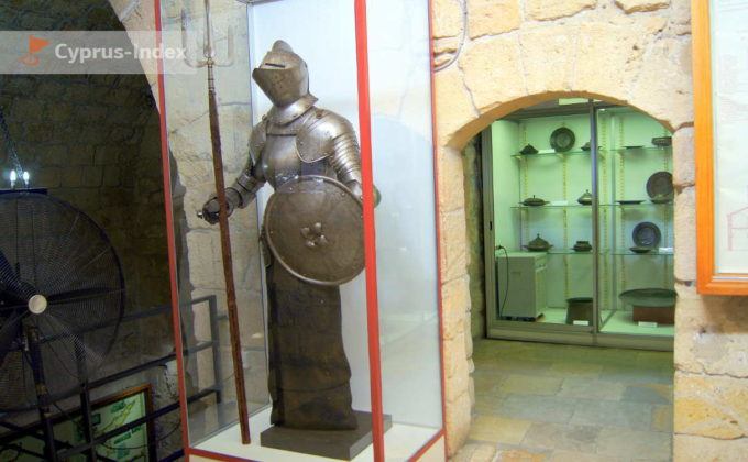 Доспехи средневековых рыцарей, Замок Лимассола, Кипр