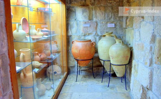 Глиняные сосуды и посуда, Замок Лимассола, Кипр