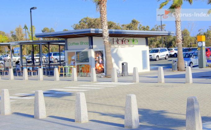 Кафе на автобусной остановке, Аэропорт Пафос, Кипр