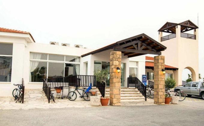 Центральный вход, Akti Beach Village Resort, Пафос, Кипр