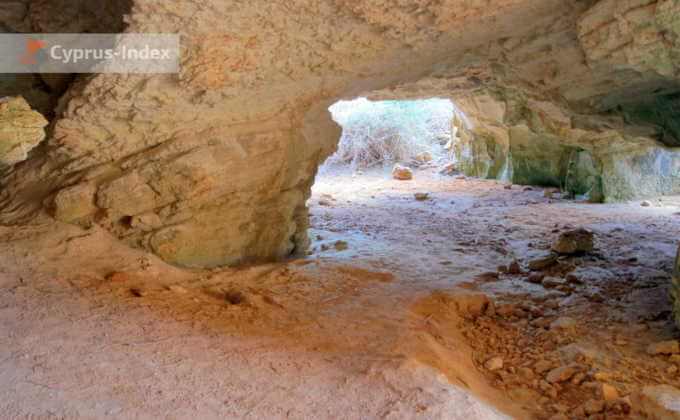 Арка внутри - Пещера Циклопа Кипр (вблизи Айя Напа, Протарас) - внутри