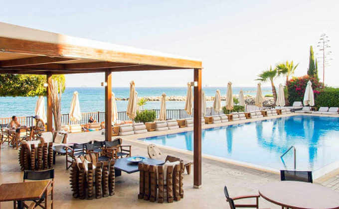 Бассейн и бар, Londa Hotel, Лимассол, Кипр