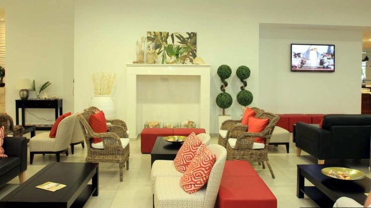 Мягкие диваны для отдыха в административном здании, Callisto Holiday Village, Айя Напа, Кипр