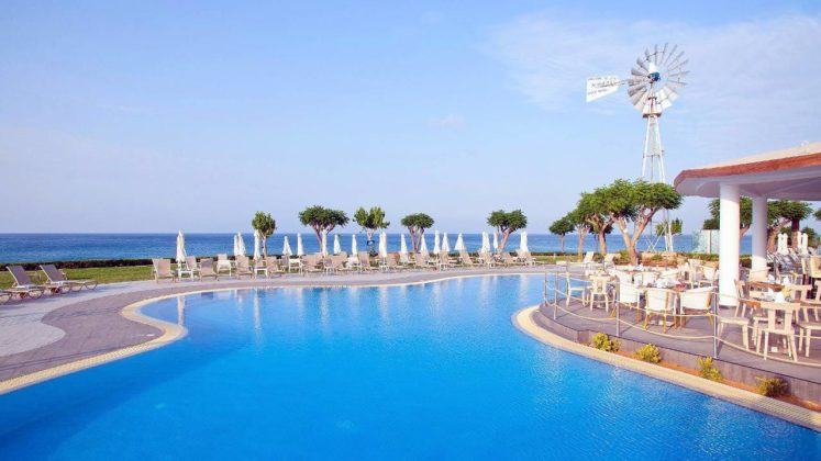 Бассейн произвольной формы, Pernera Beach Hotel, Протарас, Кипр