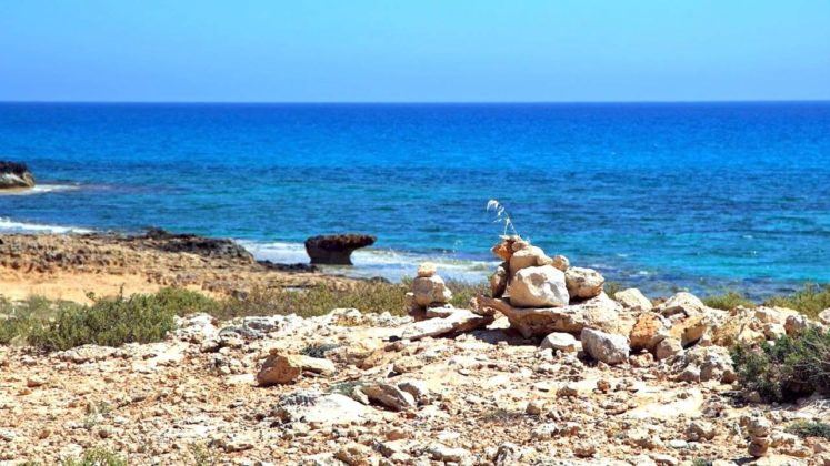 Каменистое побережье, пляж, Ланду, Айя Напа, Кипр