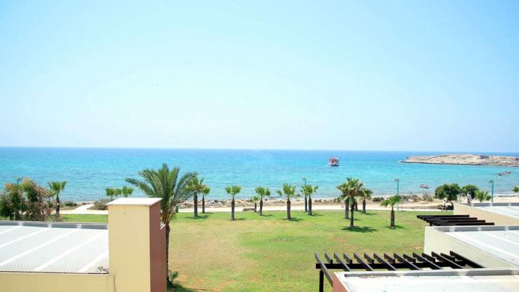 Вид с отеля на пляжа, Electra Village Hotel, Айя Напа, Кипр