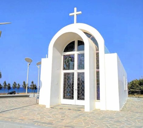 Церковь Святой Троицы, пляж Айя Триада, Протарас, Кипр