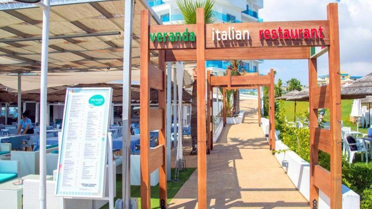 Итальянский ресторан отеля Vrissaki, пляж Вриси С, Протарас, Кипр
