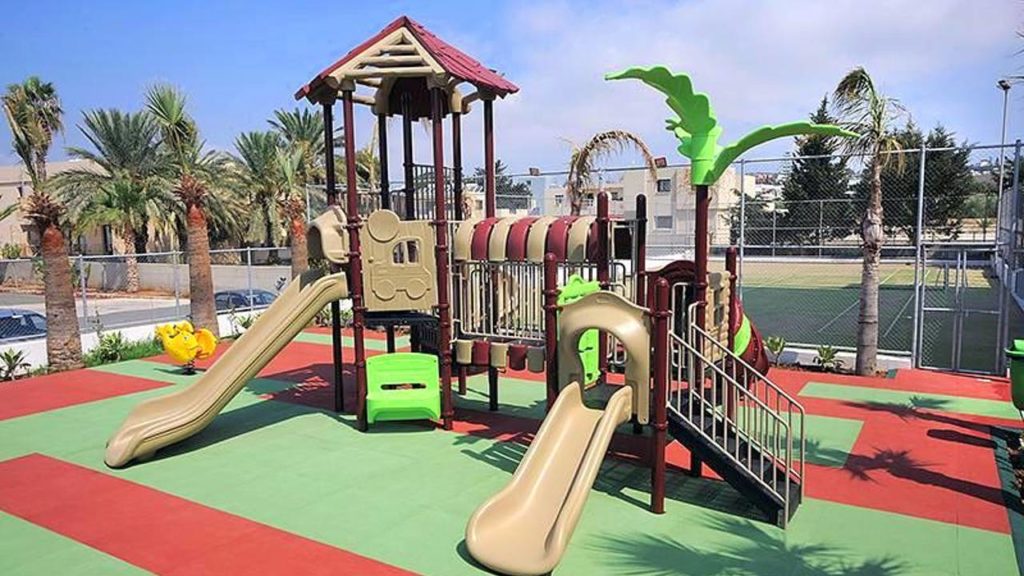 Детская площадка на территории отеля, Nestor Hotel, Айя Напа, Кипр