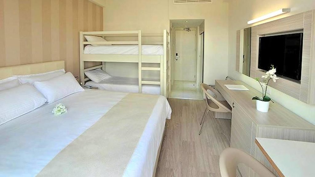 Номер Superior Family Rooms, Nestor Hotel, Айя Напа, Кипр
